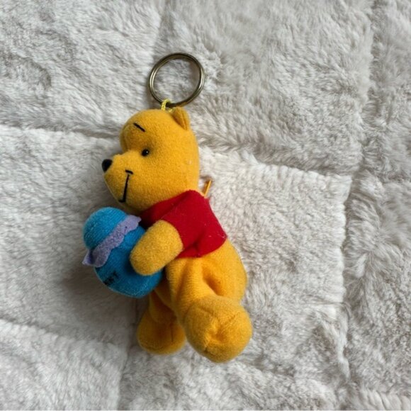 Disney | Y2K 90's Winnie The Pooh Keychain - Picture 2 of 9